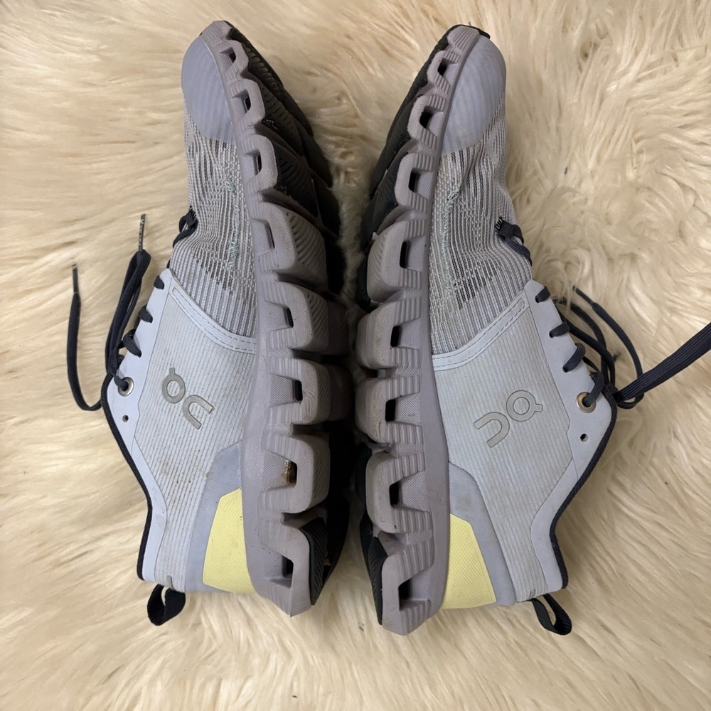 On Running Cloudstratus Light Blue and Yellow Shoes ON W CLOUD X 3 SHIFT sz 8 - Picture 2 of 9